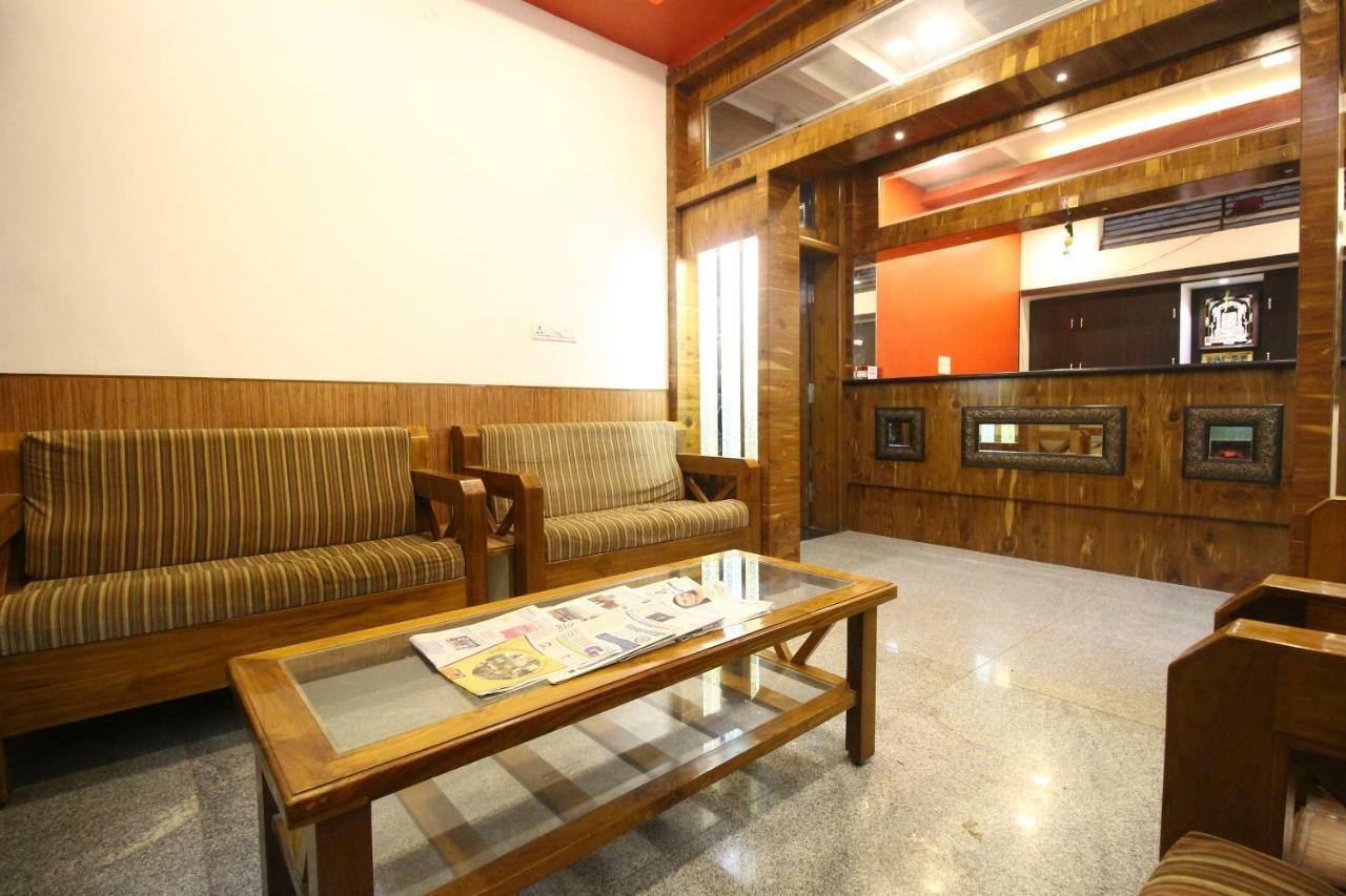Oyo Flagship 30734 Jeevan Lodge Шимога Экстерьер фото