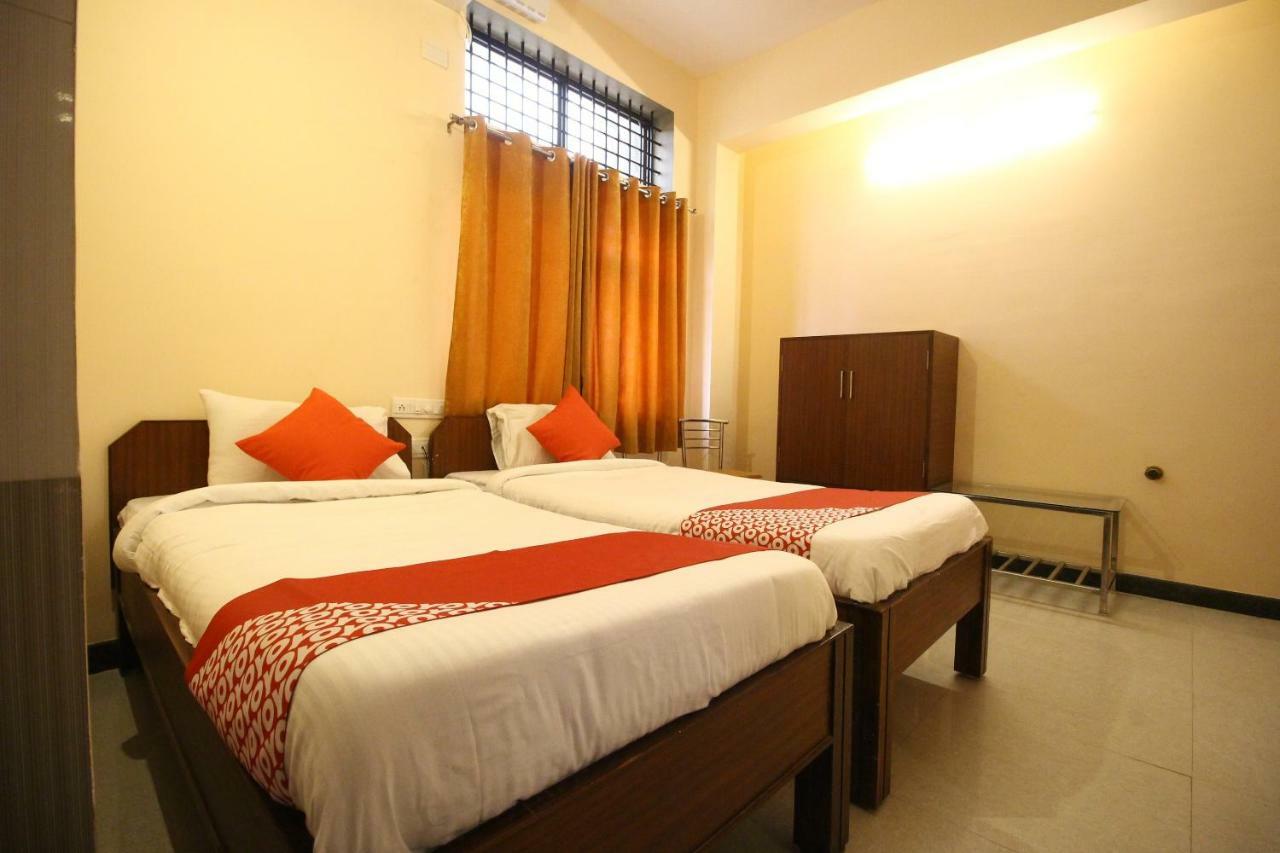 Oyo Flagship 30734 Jeevan Lodge Шимога Экстерьер фото