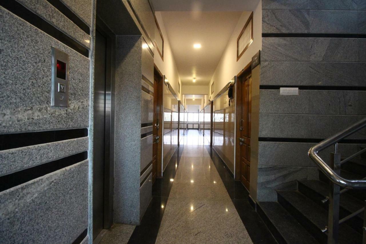 Oyo Flagship 30734 Jeevan Lodge Шимога Экстерьер фото